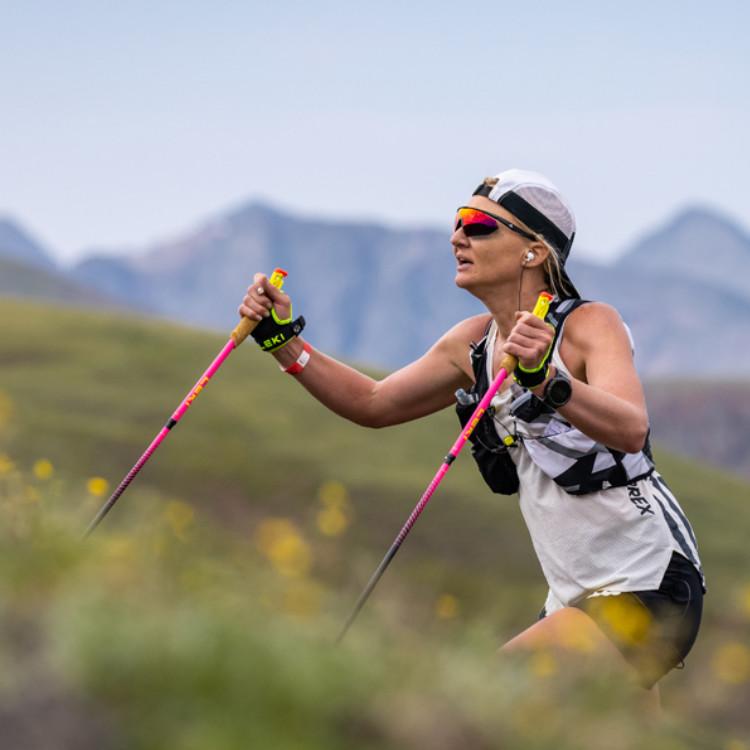 レキ トレッキングポール ウルトラトレイル FX.ONE スーパーライト レッド ピンク 2本1組 カーボン製 折りたたみ式 LEKI 1300453 競技用  ラッピング不可