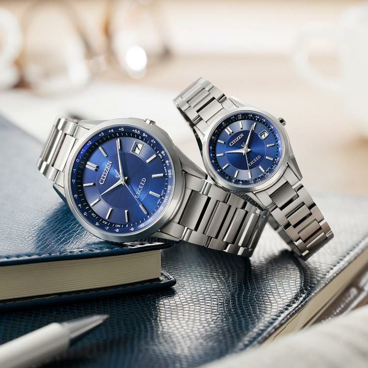 極美品　稼働品　CITIZEN　シチズン　チッタ　ブルー　シルバー　ソーラー時計 専用ペア箱入り・クロス付）シチズン CITIZEN 腕時計 CB1110-61L